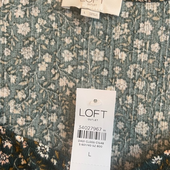 NWT Loft Outlet Beautiful Deep Green Floral Tunic Top - Picture 5 of 5